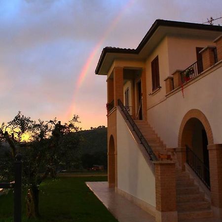 Residence Stella Del Gran Sasso Colledara Exterior foto